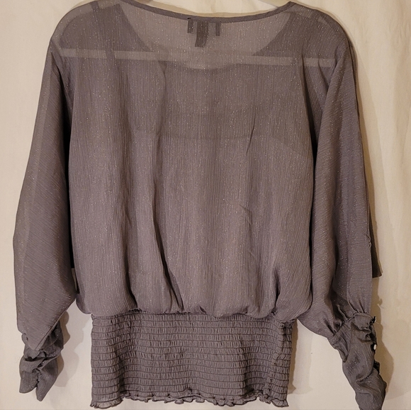 Lightweight blouse - Picture 2 of 3